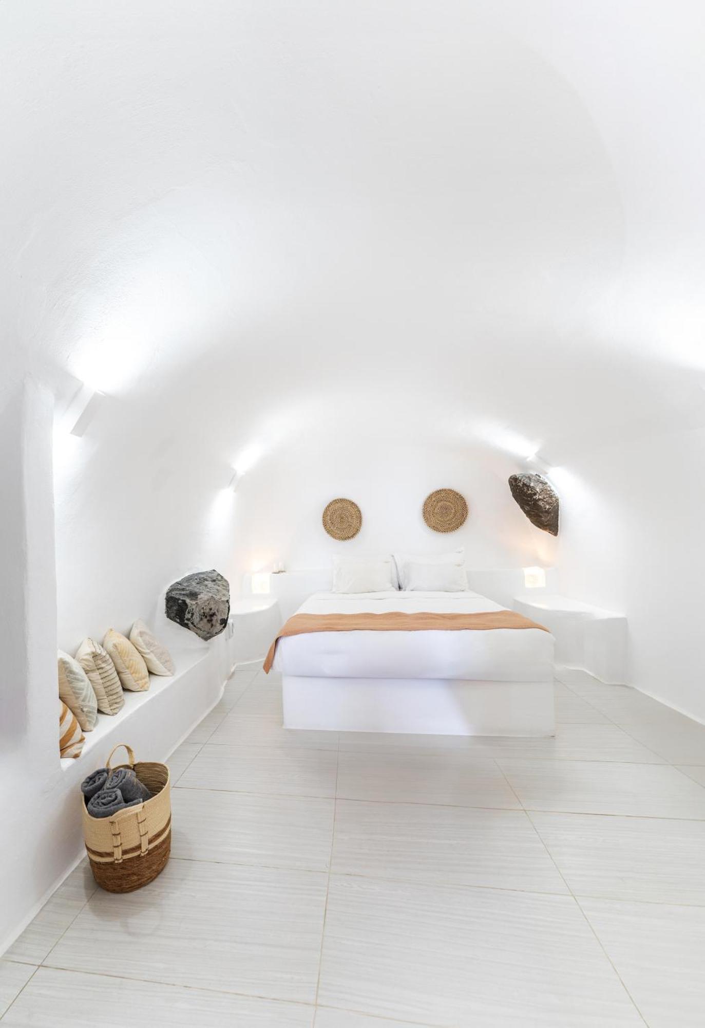 Luxus Vip Suites Ia Exterior foto